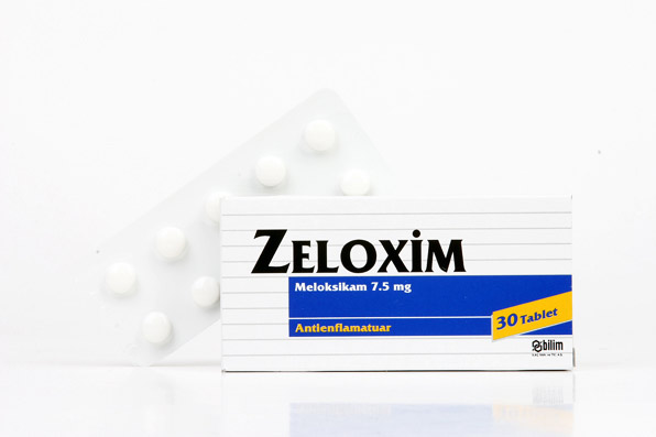 la Fotoraf: Zeloxim Fort 15 Mg 10 Tablet